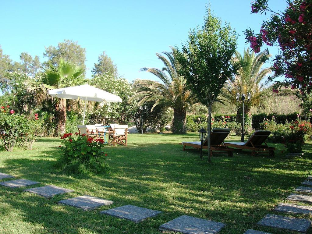 Villa Fleria Seaside Studios & Apts Gerani  Eksteriør billede