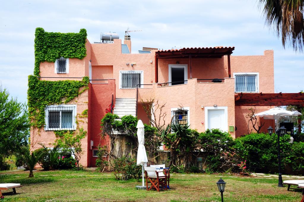 Villa Fleria Seaside Studios & Apts Gerani  Eksteriør billede